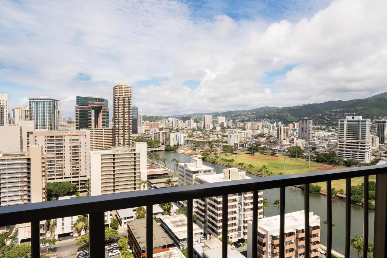 Wyndham Vacation Resorts Royal Garden At Waikiki Honolulu Exterior photo